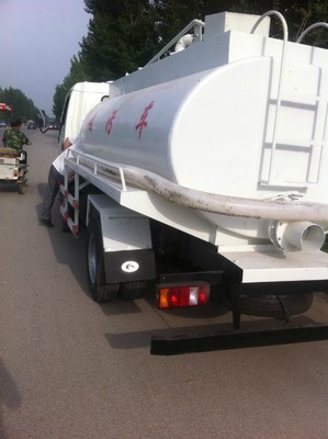 山西大同三輪吸糞車 結(jié)構(gòu)、工作原理與價格分析